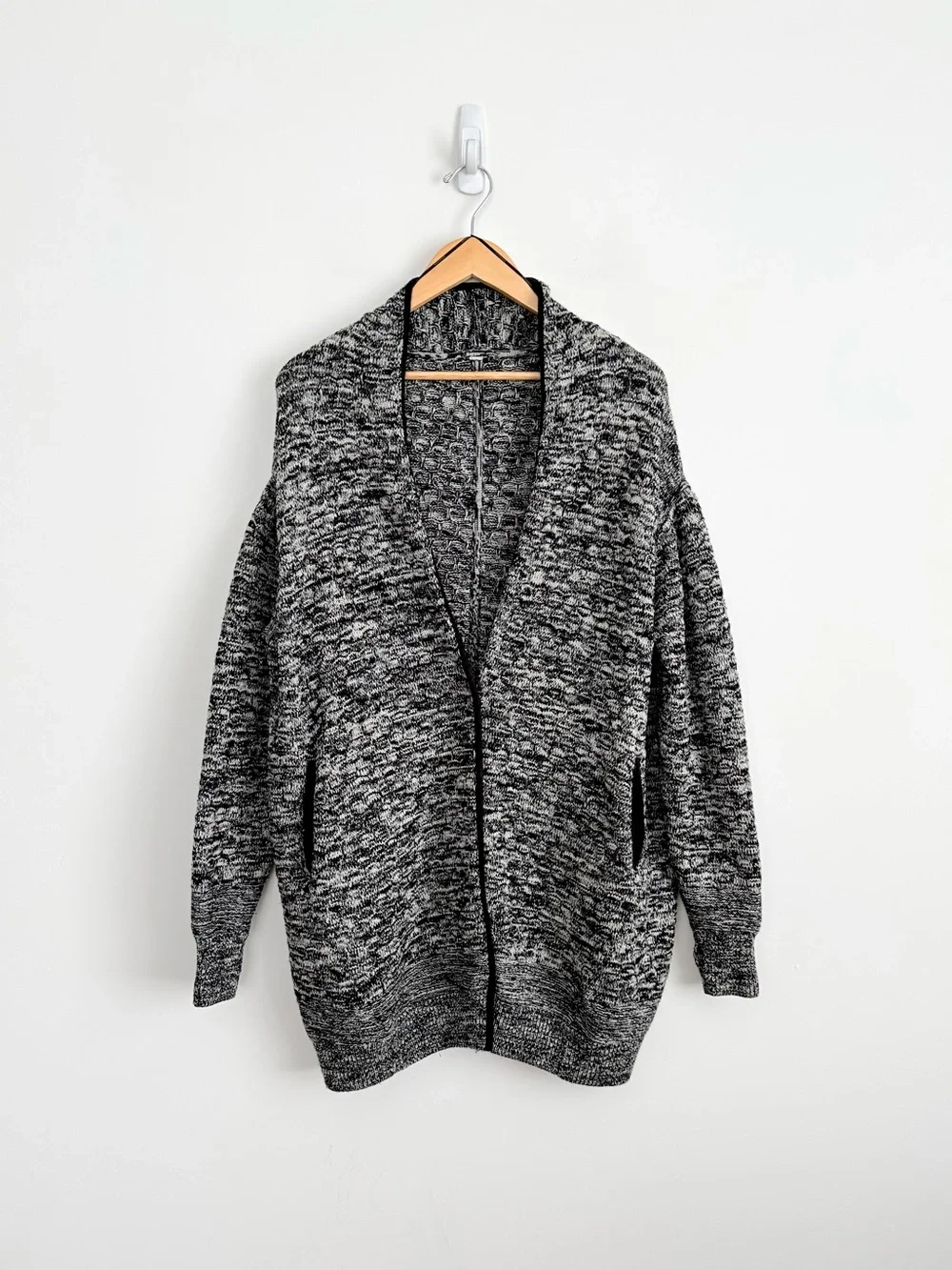 Lululemon Cardi All Day Oversized Knit Cardigan in Black/White